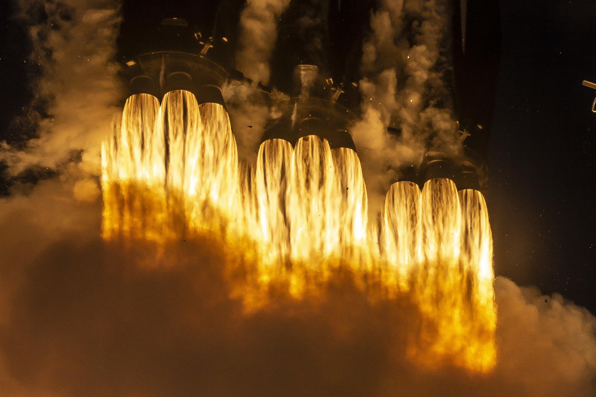 Falcon Heavy space x